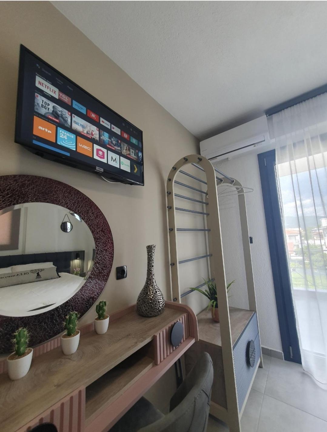 Olea Luxury Suites アスプロヴァルタ エクステリア 写真