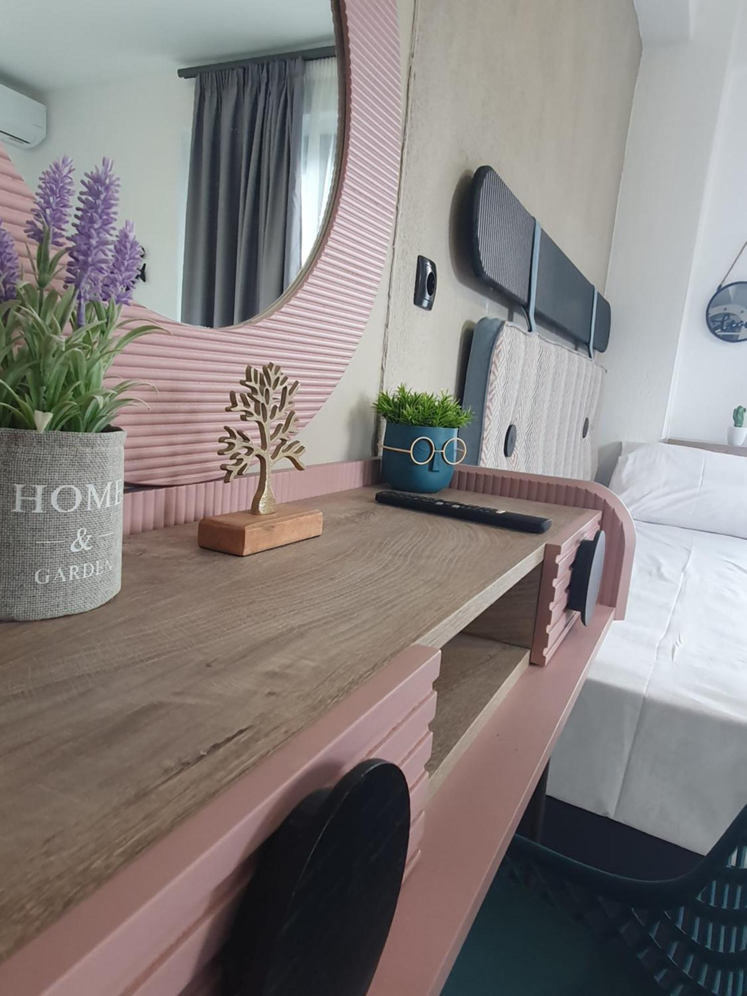 Olea Luxury Suites アスプロヴァルタ エクステリア 写真