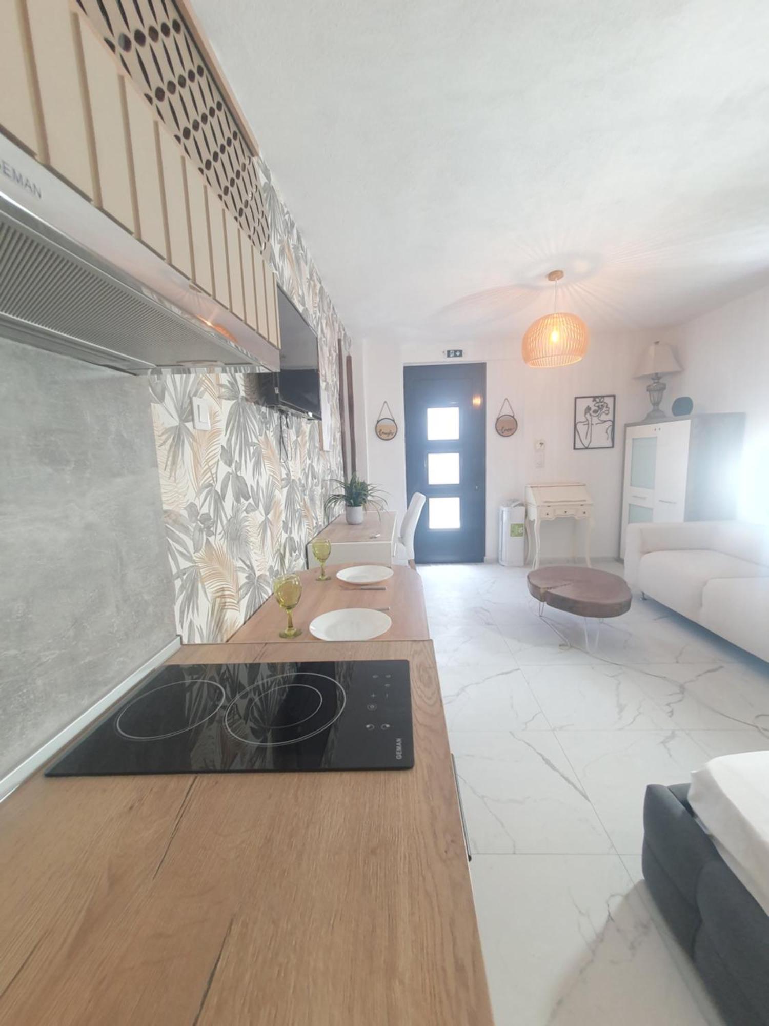 Olea Luxury Suites アスプロヴァルタ エクステリア 写真